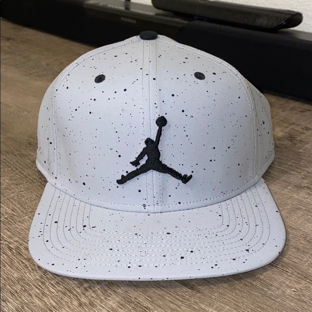 Jorden Hat